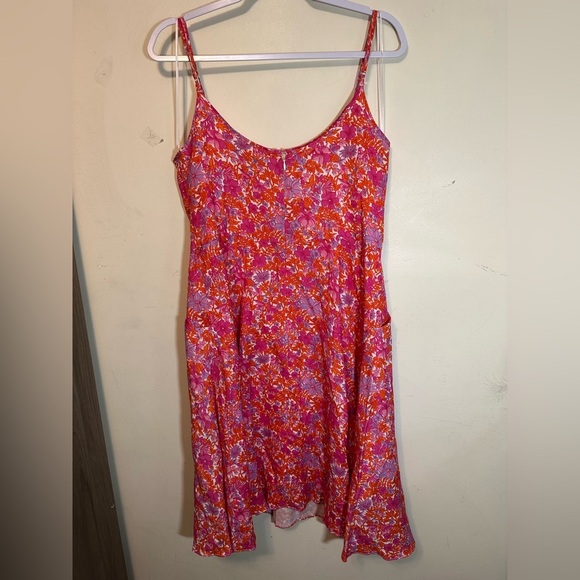 Tuckernuck Dress NWT Large Miami Iris Slip Pink Floral Scoop Neck Floral Beach - Picture 6 of 6